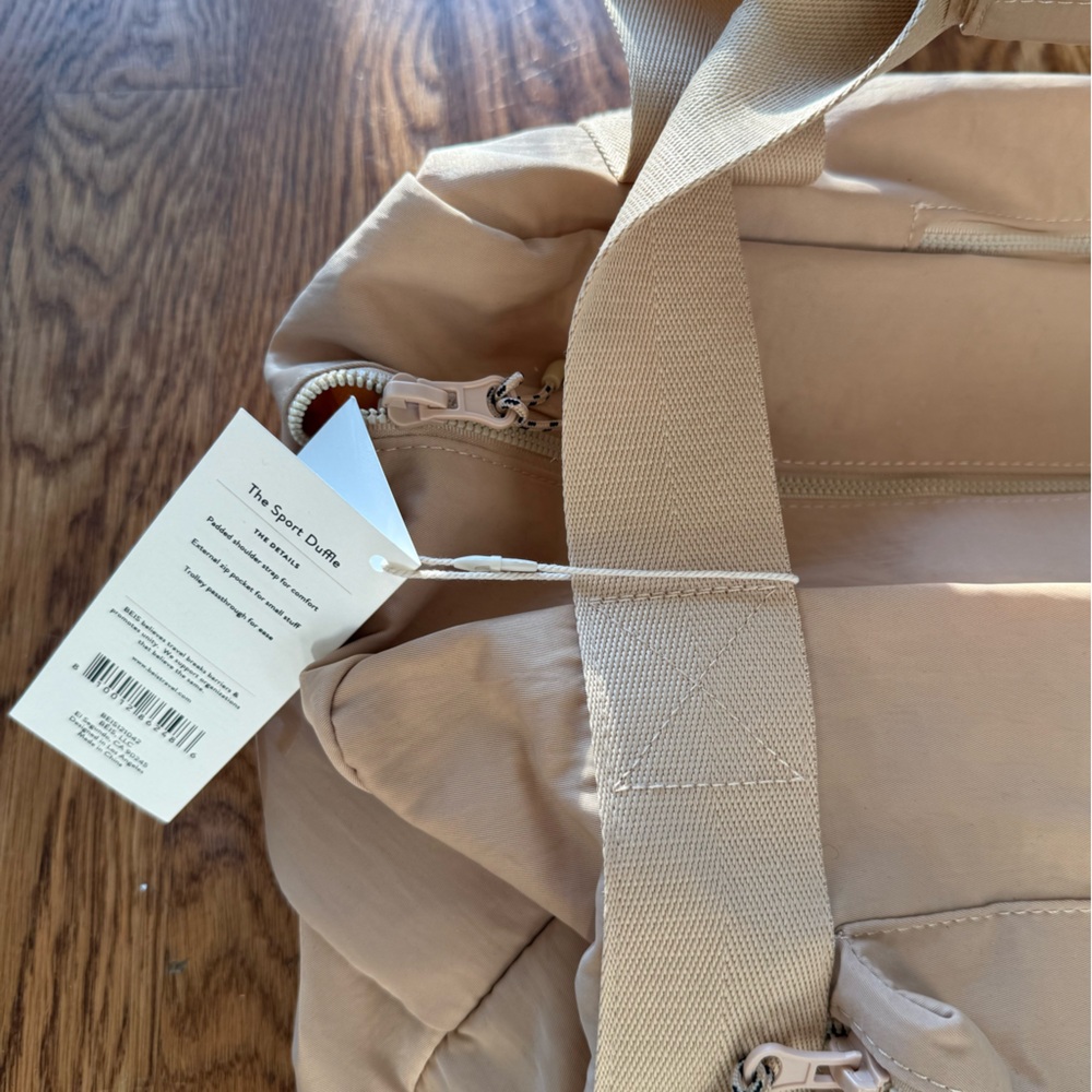 NEW WITH TAGS Beis The Sport Duffle Bag in Beige - Picture 6 of 10